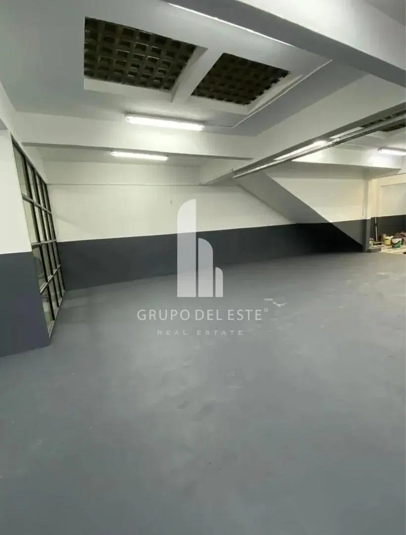 Depósito en Villa Gral. Mitre 4