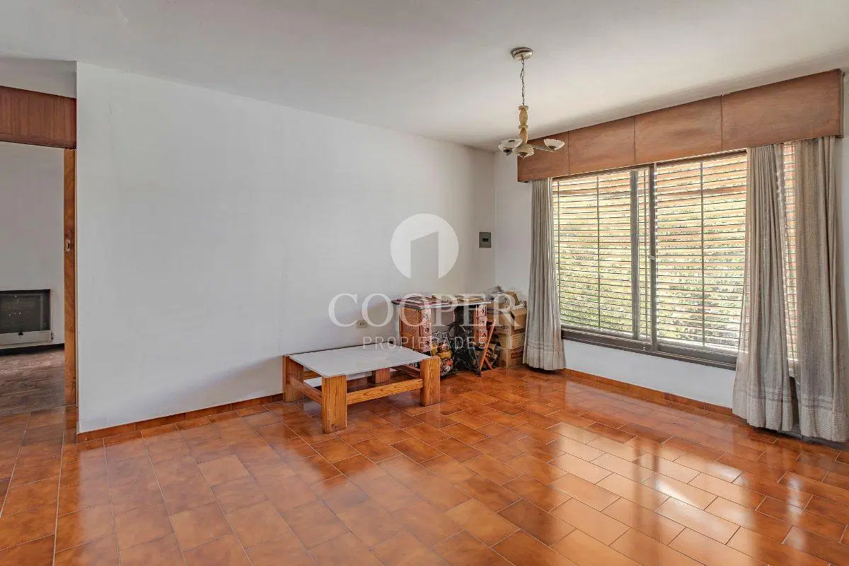 Casa + Depósito en venta con 3 dormitorios en Altos de General Paz 3