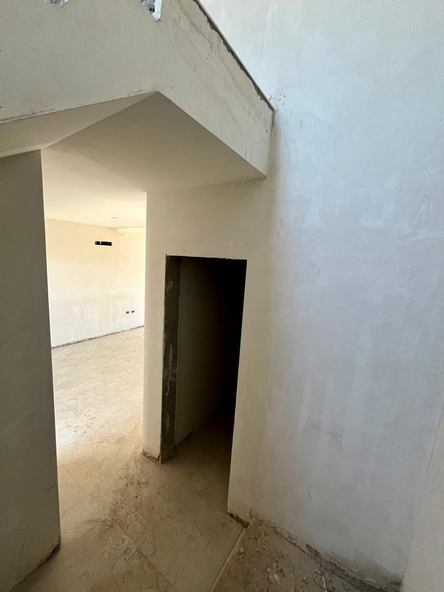 Dúplex en Venta de 2 Dorm., Housing Cerrado Frente a Claros del Bosque 3
