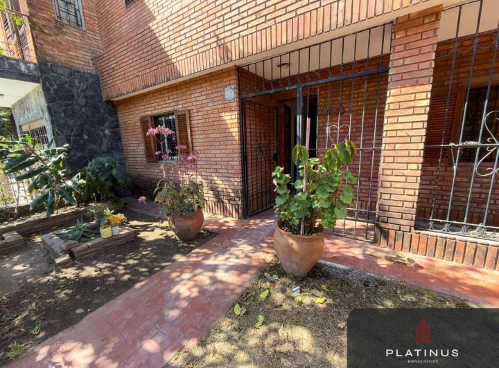 Casa en Alquiler de 3 Dormitorios - Barrio Talleres 1