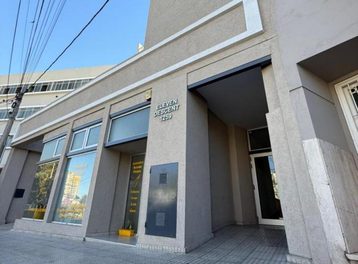 Departamento en Alquiler de 1 Dormitorio con Cochera - Barrio Cofico 5
