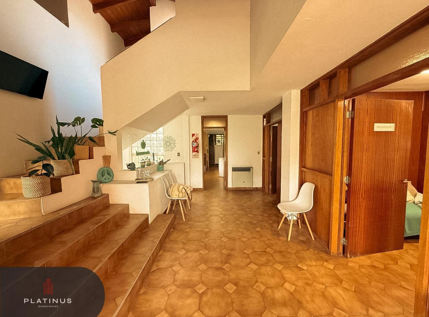 Foto de Casa en Venta de 5 Dormitorios, Apto Crédito - Barrio Jardín, imagen 3
