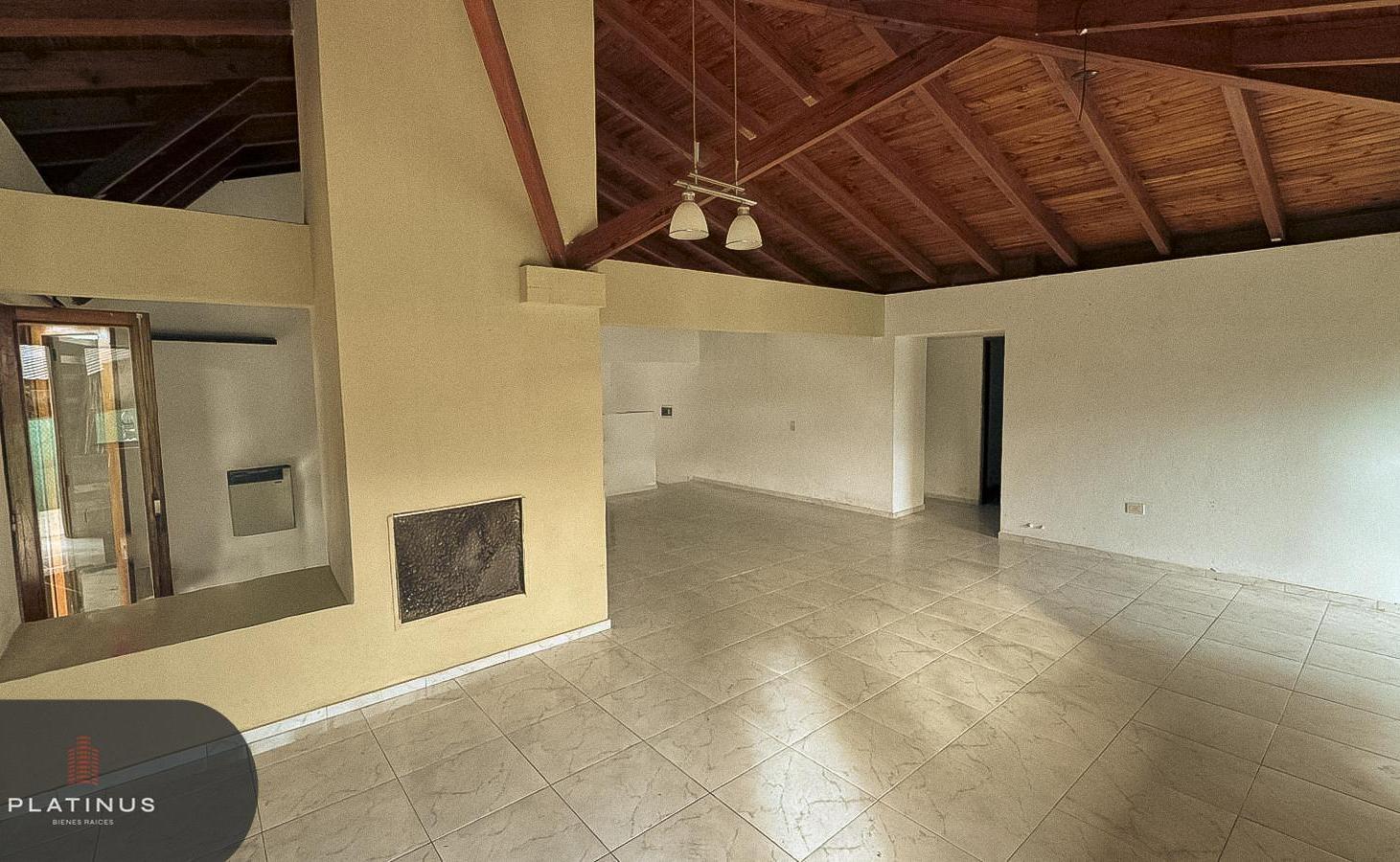 Foto de Casa en Alquiler de 3 Dormitorios con Cochera - Villa Belgrano, imagen 3