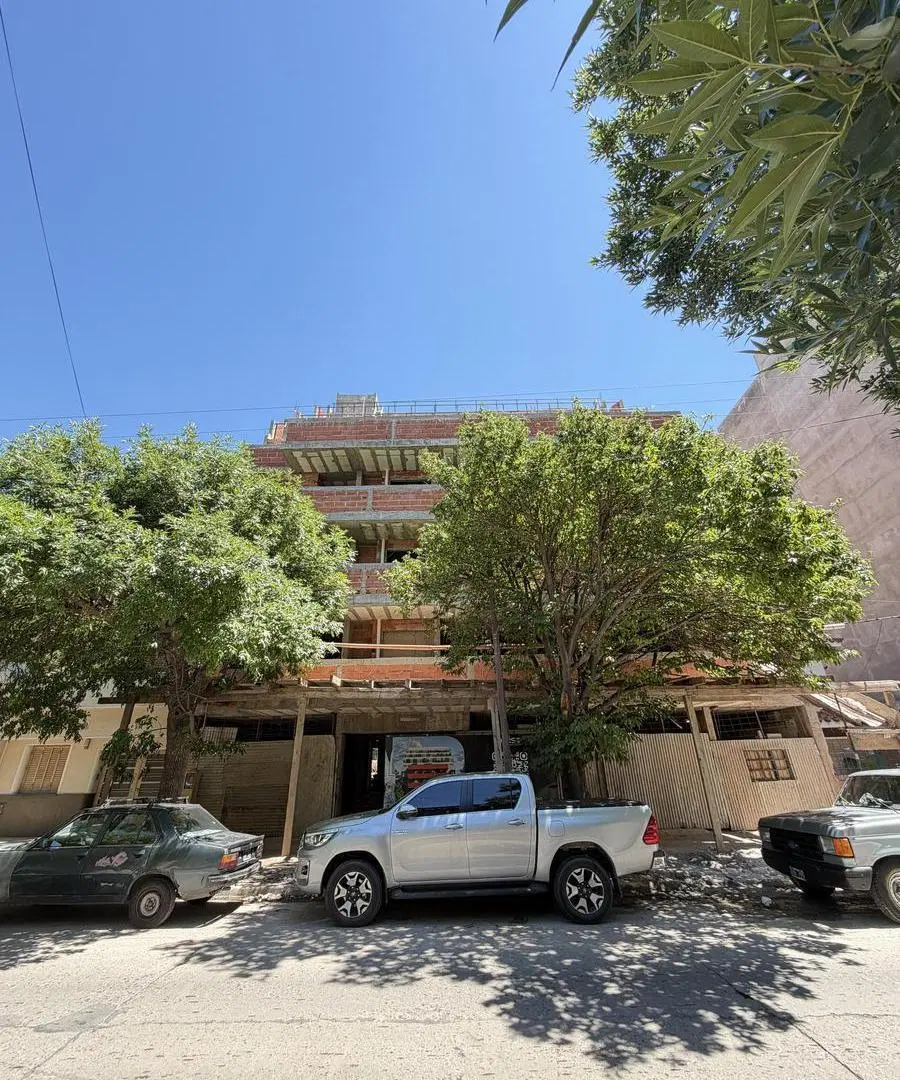 Departamento en Venta de 2 Dormitorios, 105 mts propios - Barrio General Paz 4