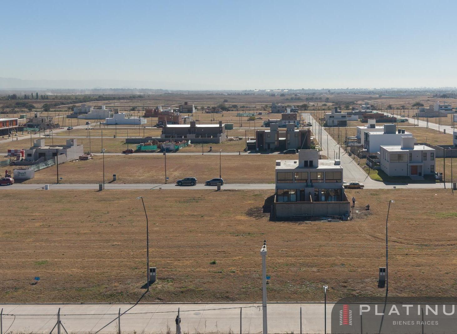 Lote en Venta de 348 m2 - Campos de Manantiales