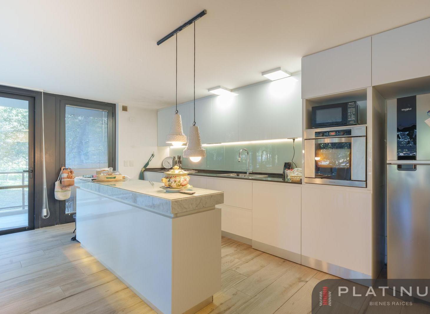 Departamento en Venta GreenPark de  3 Dormitorios con Cochera -  Barrio Valle Escondido