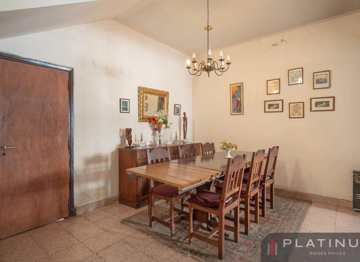 Casa en Venta de 3 Dormitorios con Cochera - Barrio Cofico 5