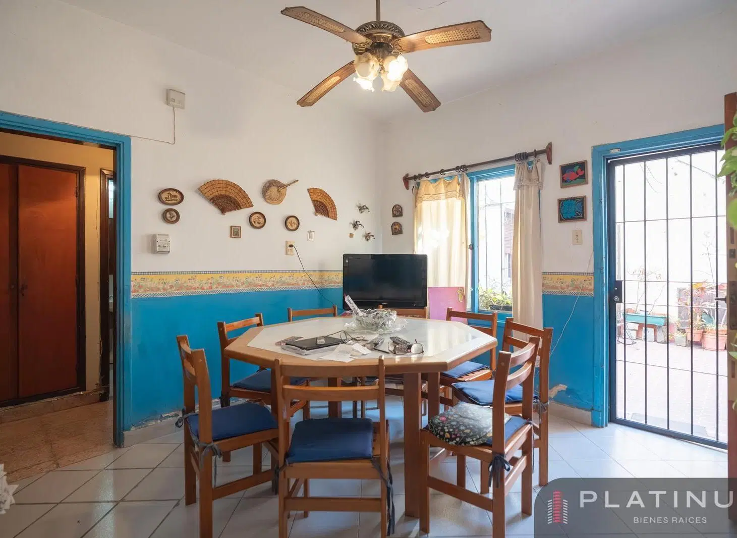 Casa en Venta de 3 Dormitorios con Cochera - Barrio Cofico 2