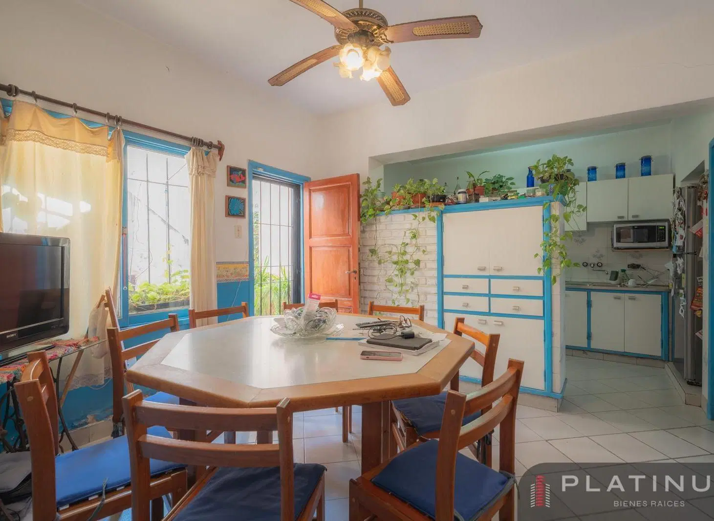 Casa en Venta de 3 Dormitorios con Cochera - Barrio Cofico 4