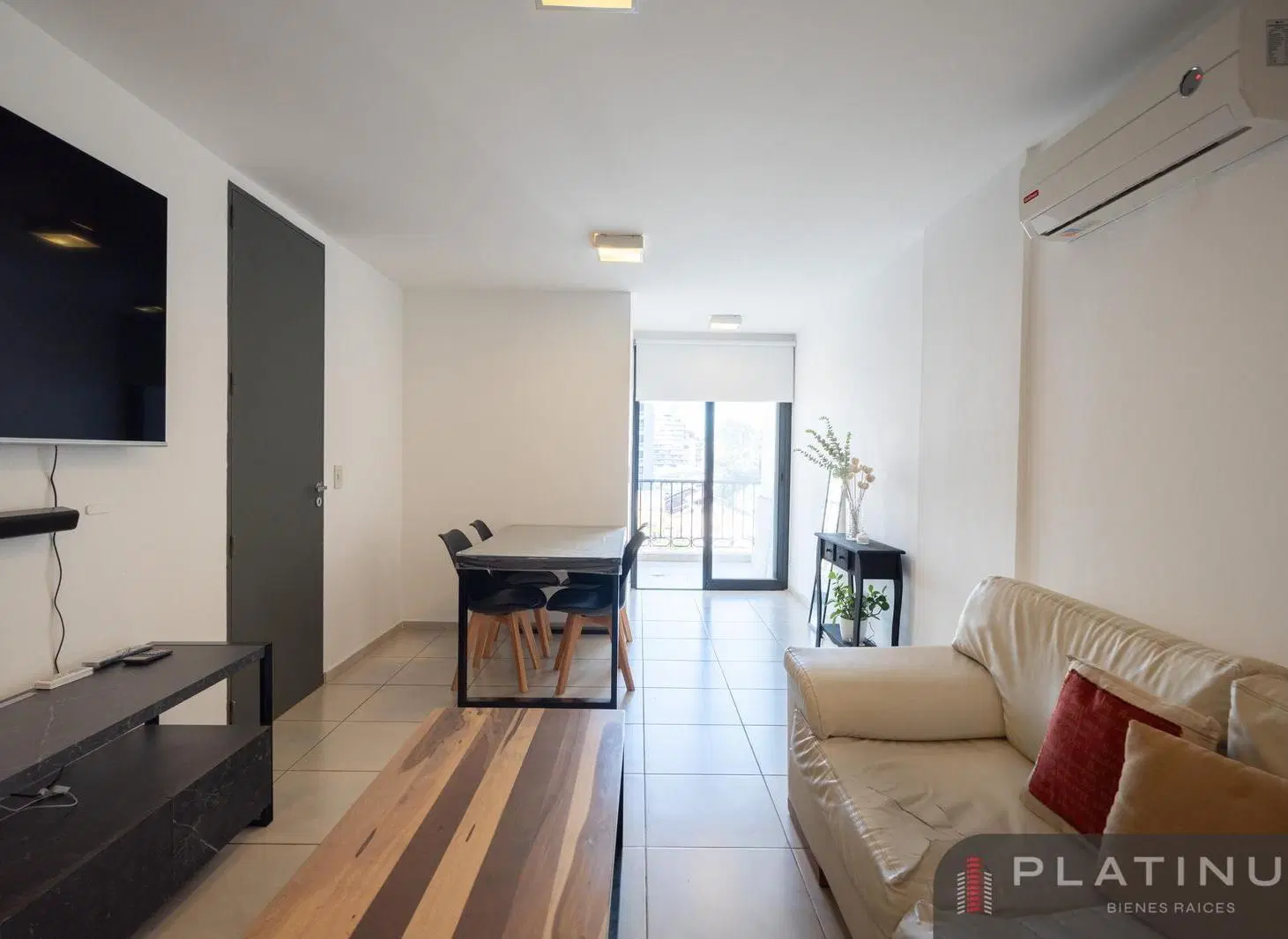 Departamento en Venta de 1 Dormitorio con Balcón frente - Barrio General Paz 3