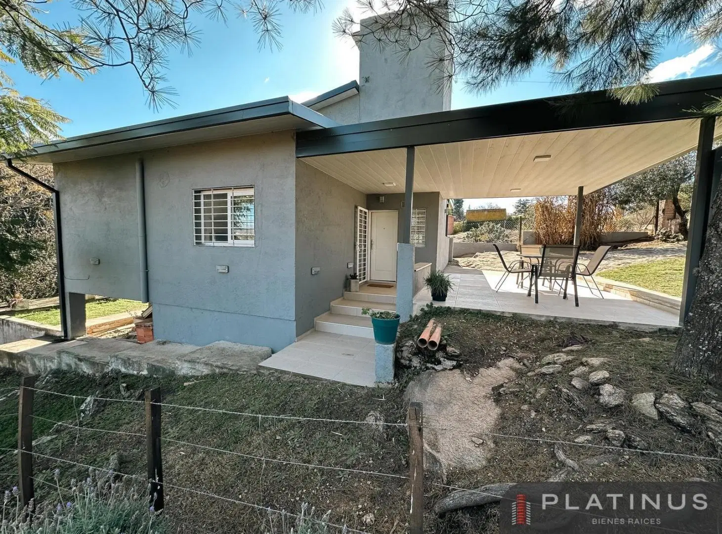 Casa en Venta de 2 Dormitorios Con Cochera - Nuevo Tanti - Apto credito 4