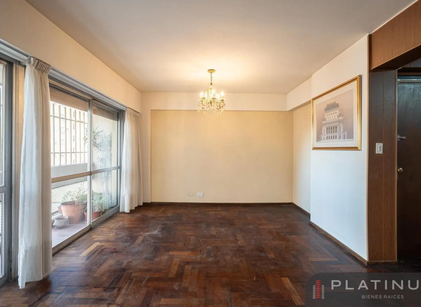 Departamento en Venta de 3 Dormitorios Con Cochera-Centro 3