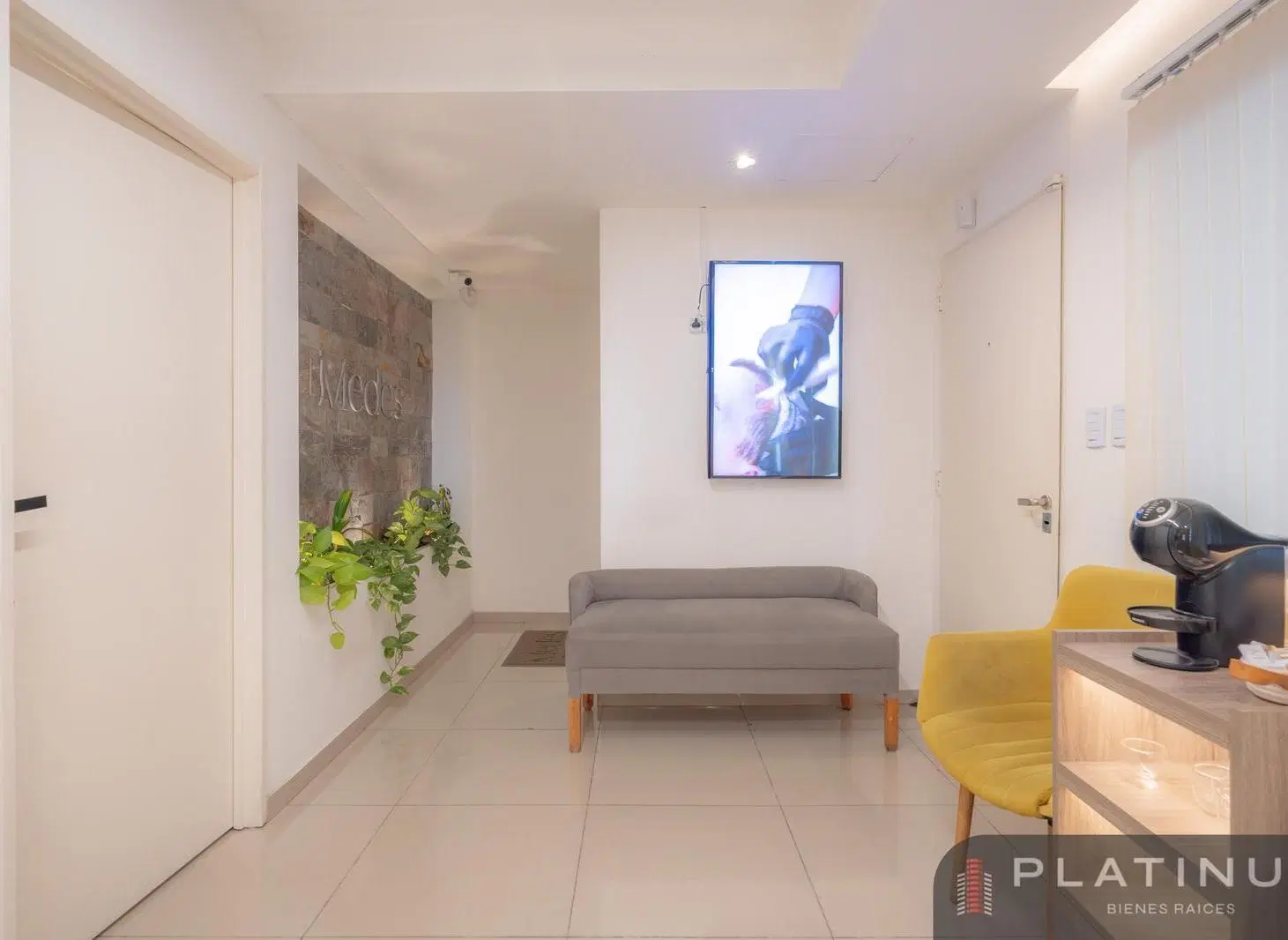 Oficina en venta, ideal rentista en barrio General Paz.- 8