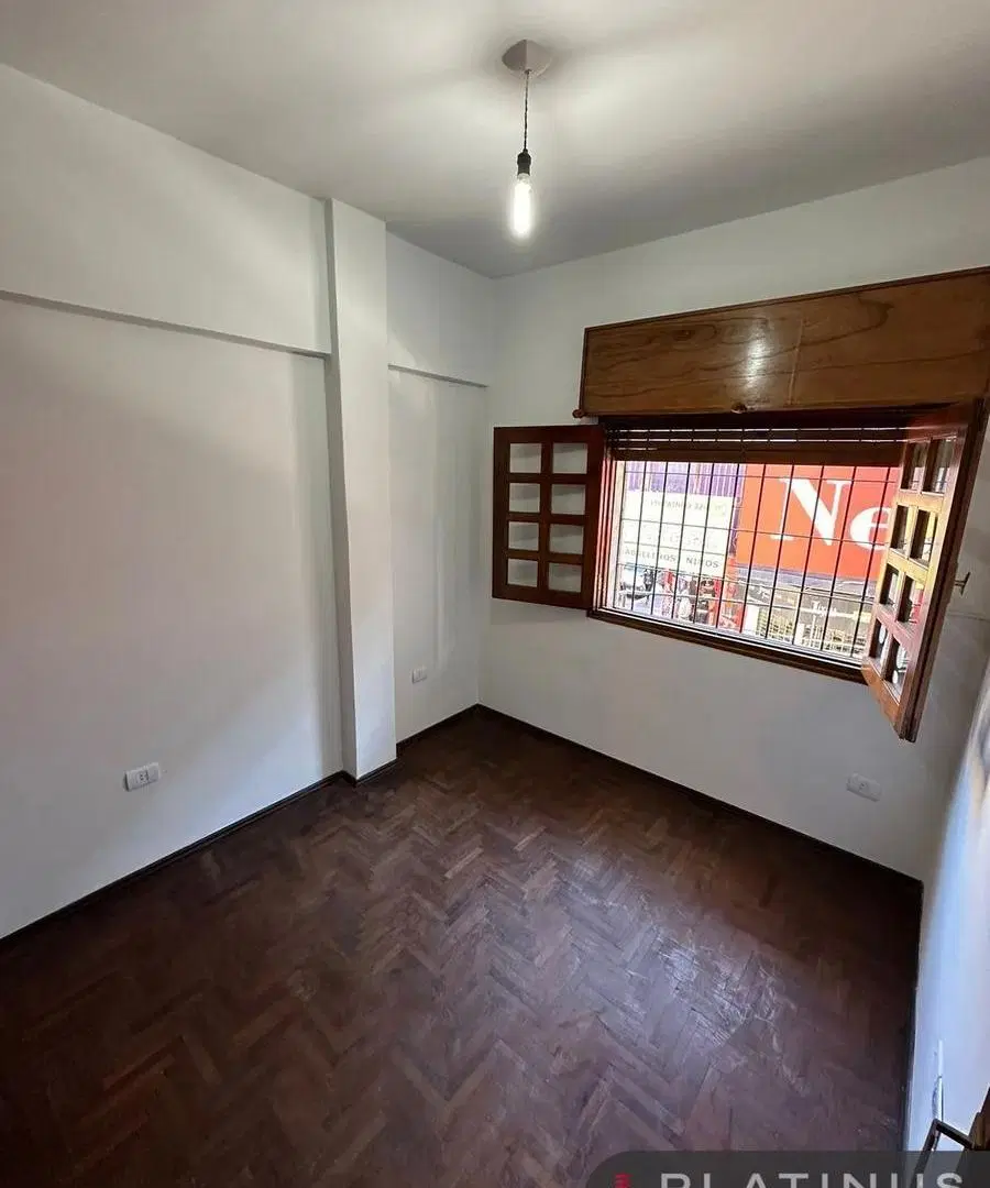 Departamento en Alquiler de 2 Dormitorios con Patio - Centro 8