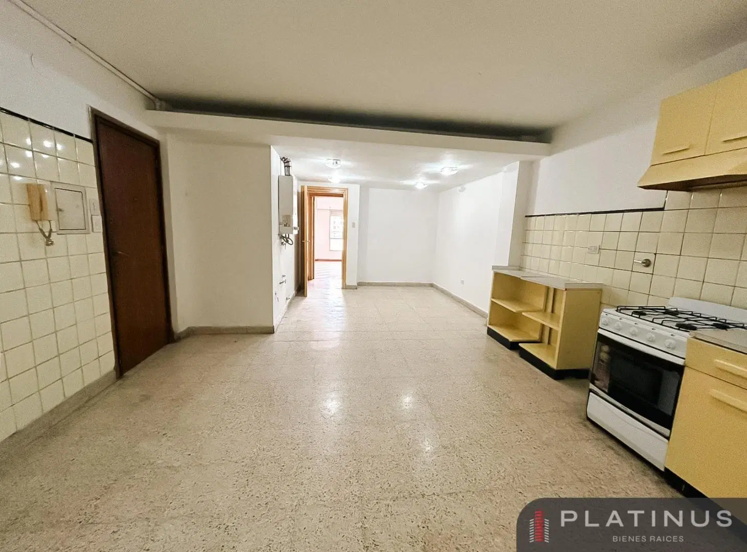 Departamento en Alquiler de 2 Dormitorios - General Paz 3