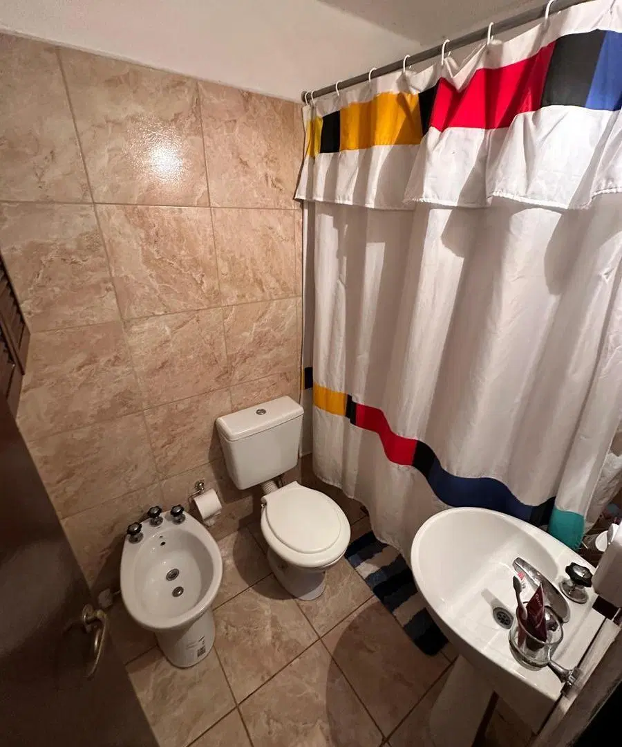 Casa en Venta de 3 Dormitorios, Apto Crédito - Barrio Las Rosas 4