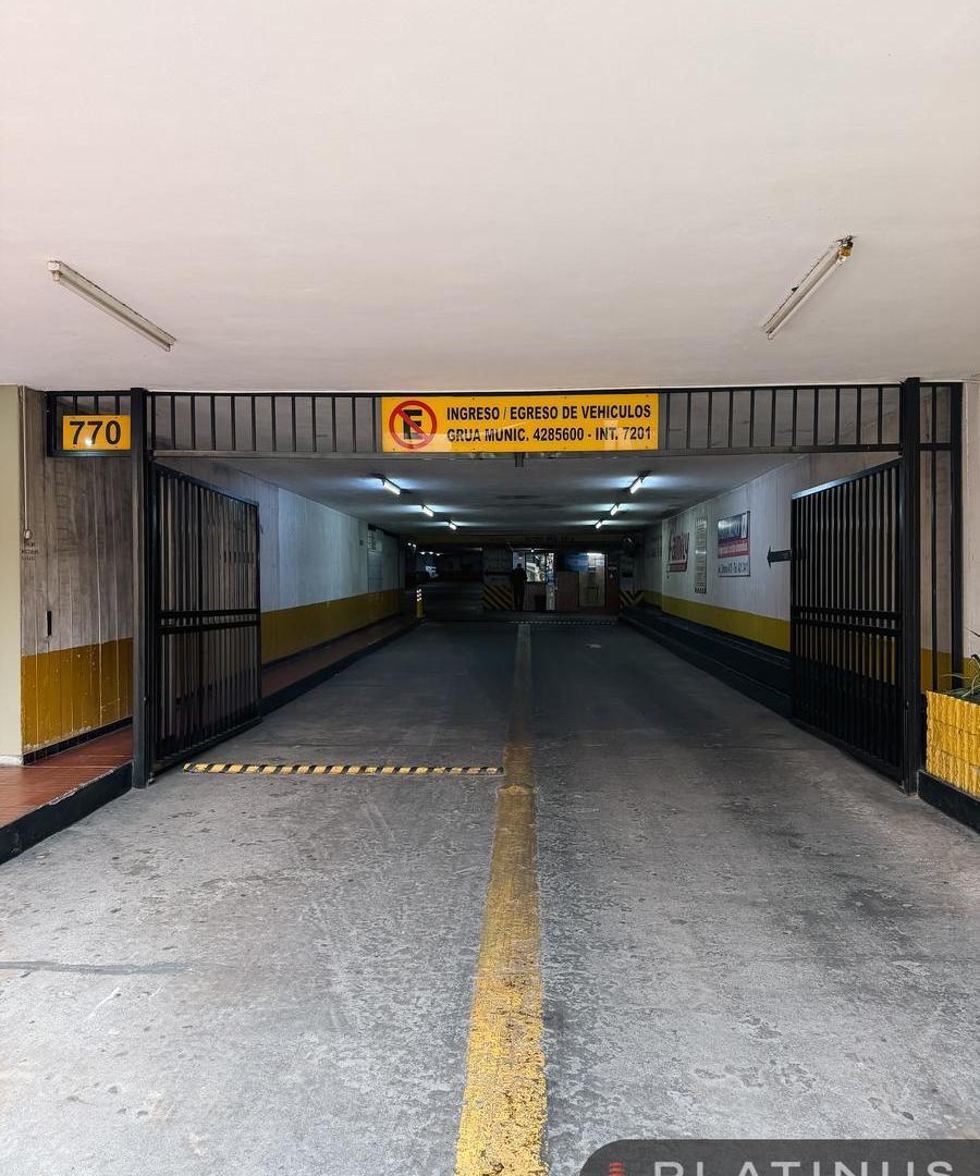 Foto de Cochera en Venta para 1 Vehículo - Centro, imagen 2