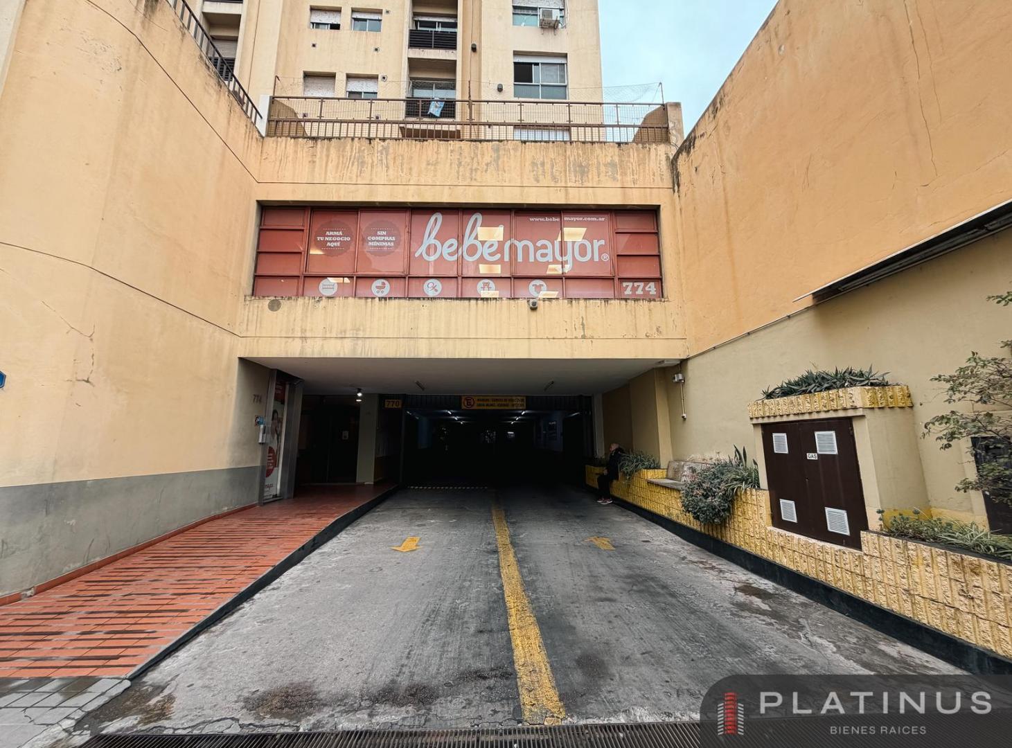 Foto de Cochera en Venta para 1 Vehículo - Centro, imagen 4