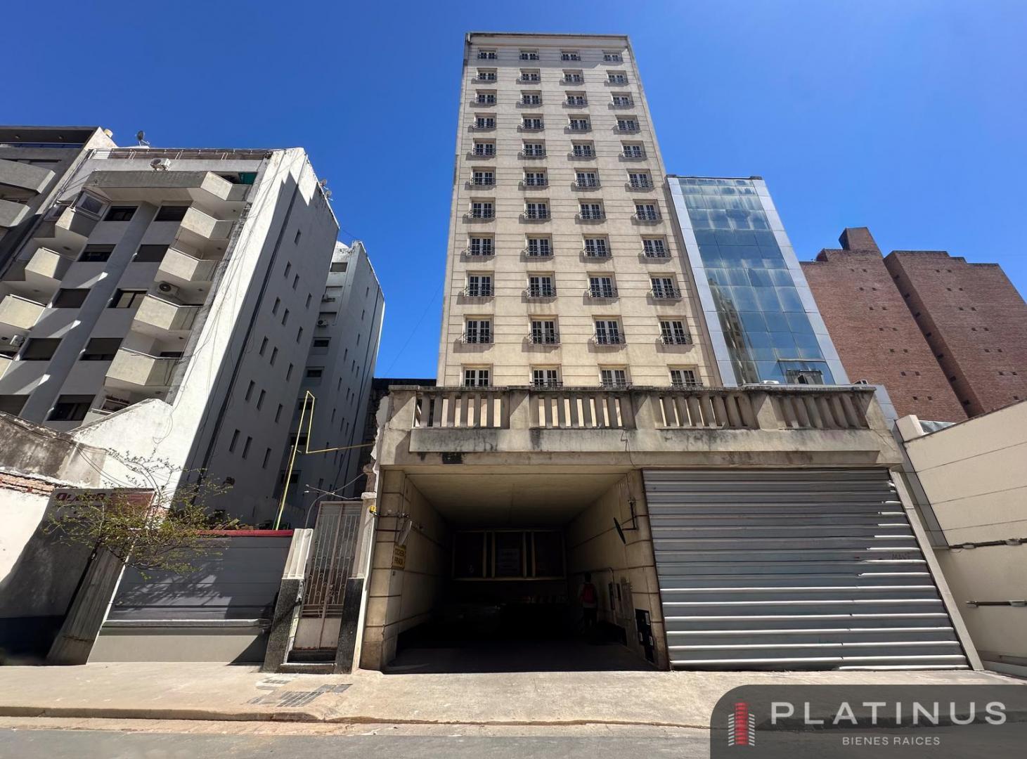 Foto de Cochera en Venta - Barrio Centro, imagen 2