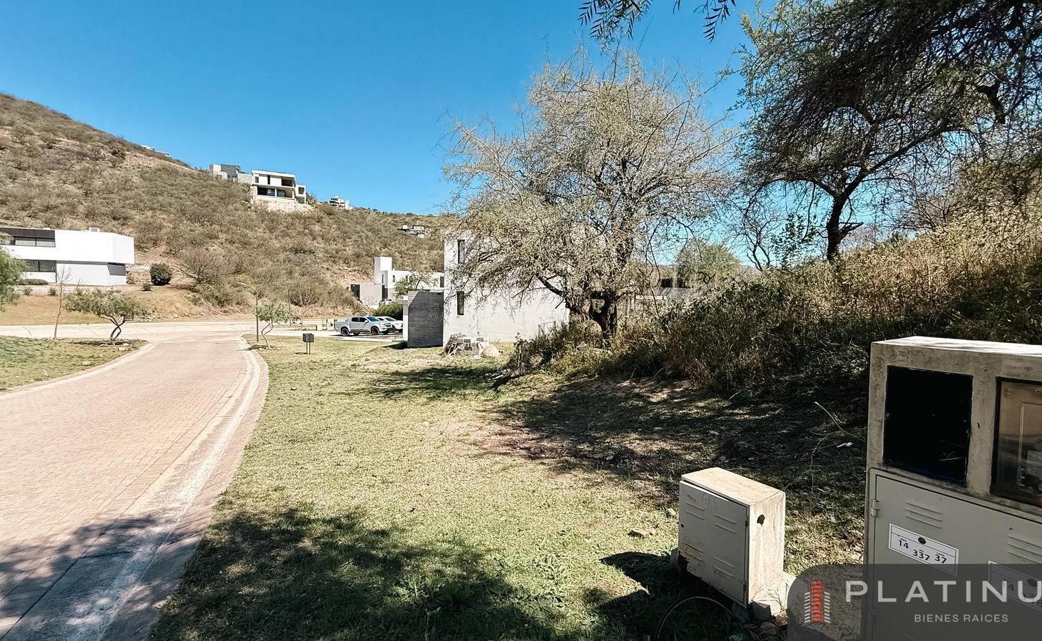 Foto de Lote en Venta de 940 m2 - Country La Deseada, imagen 3