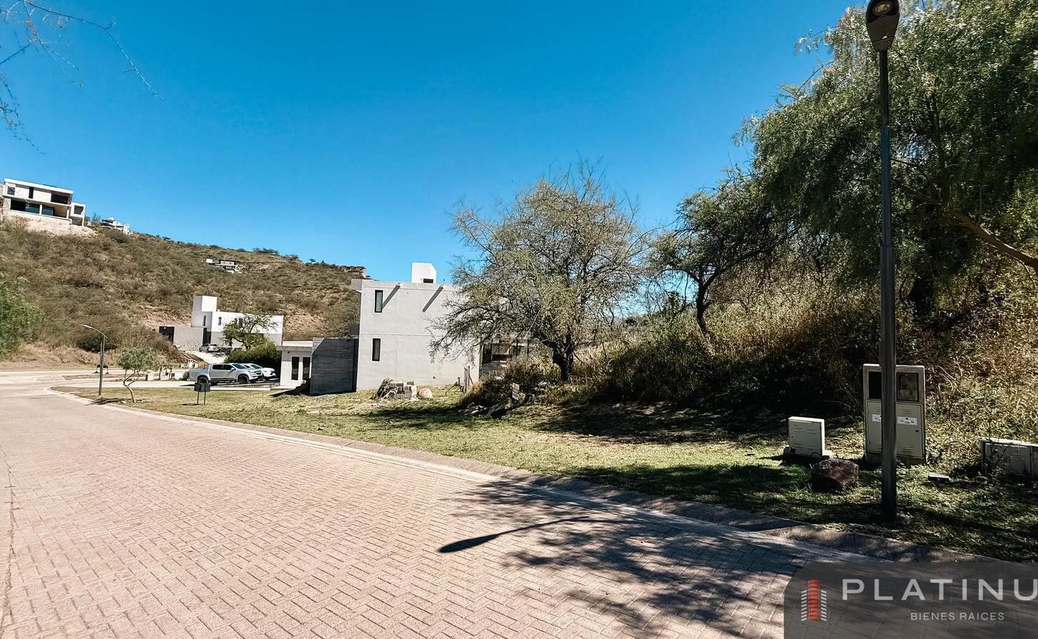 Foto de Lote en Venta de 940 m2 - Country La Deseada, imagen 1
