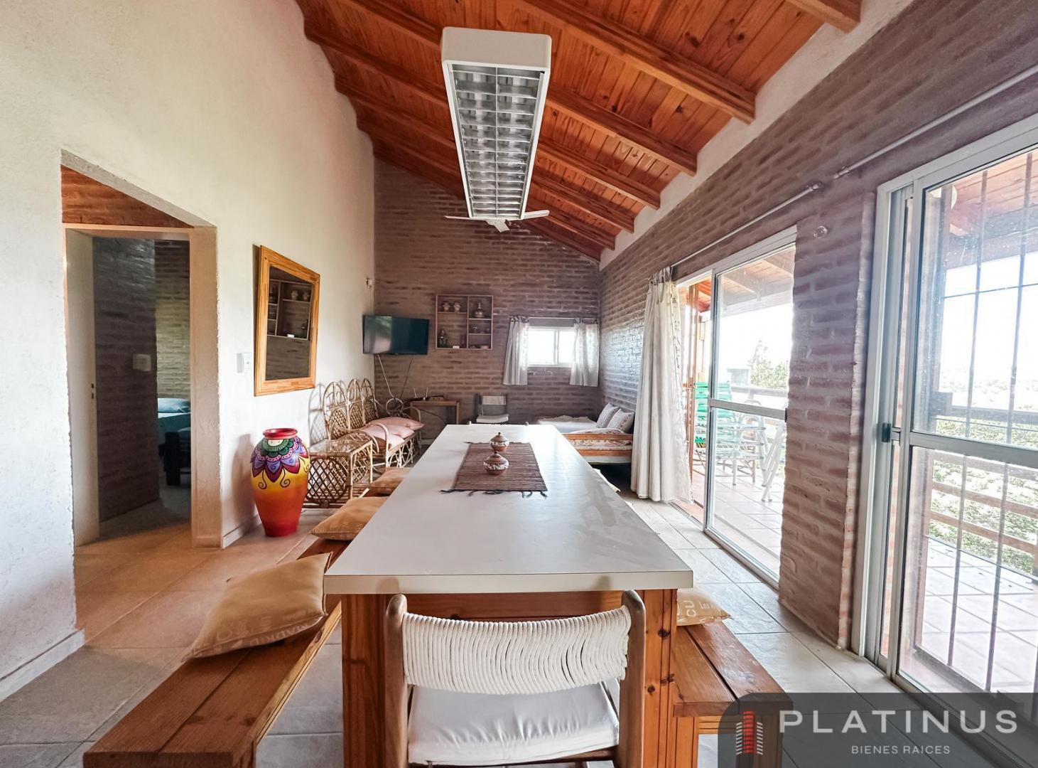Foto de Casa en en Venta de 2 Dormitorios, Apto Crédito - Tanti, imagen 5