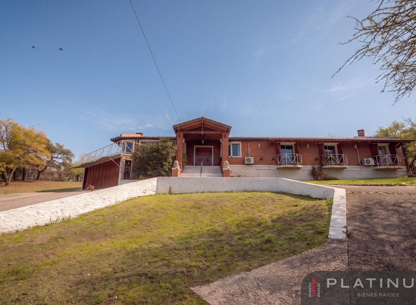 Foto de Casa en Venta de 5 Dormitorios Con 3 Cocheras - Villa Allende Golf, imagen 1