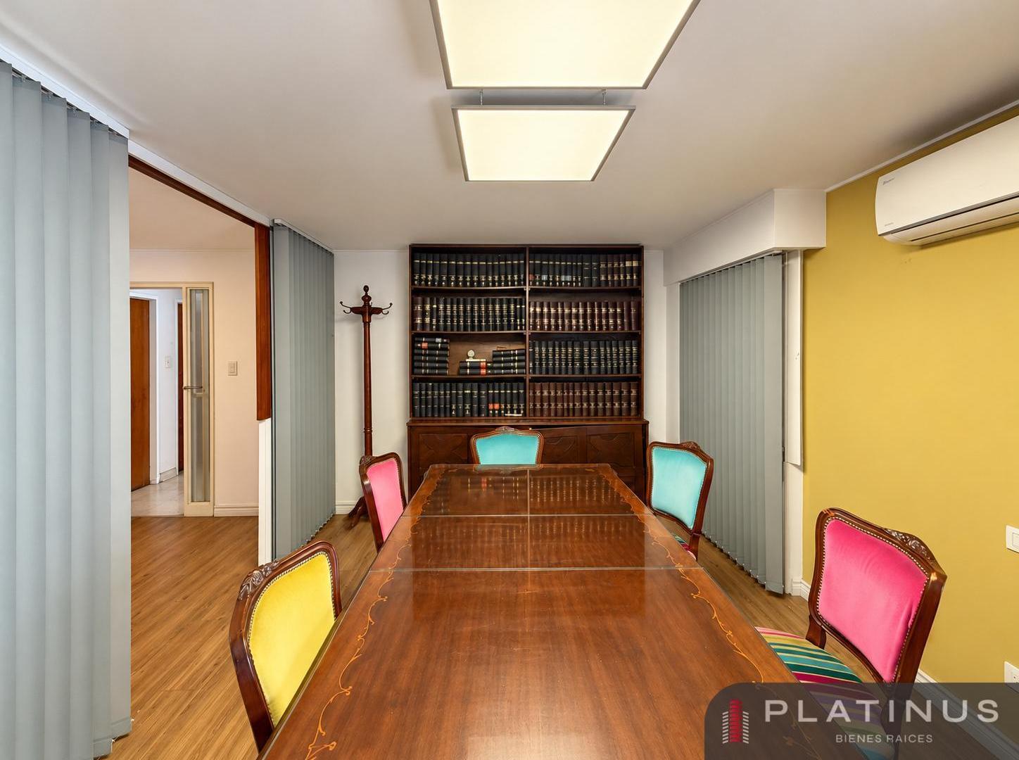 Foto de Semipiso/Oficina en Venta de 5 Dormitorios, Apto Crédito - Barrio Centro, imagen 2