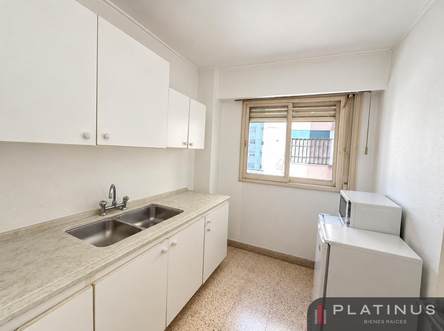 Foto de Semipiso/Oficina en Venta de 5 Dormitorios, Apto Crédito - Barrio Centro, imagen 4