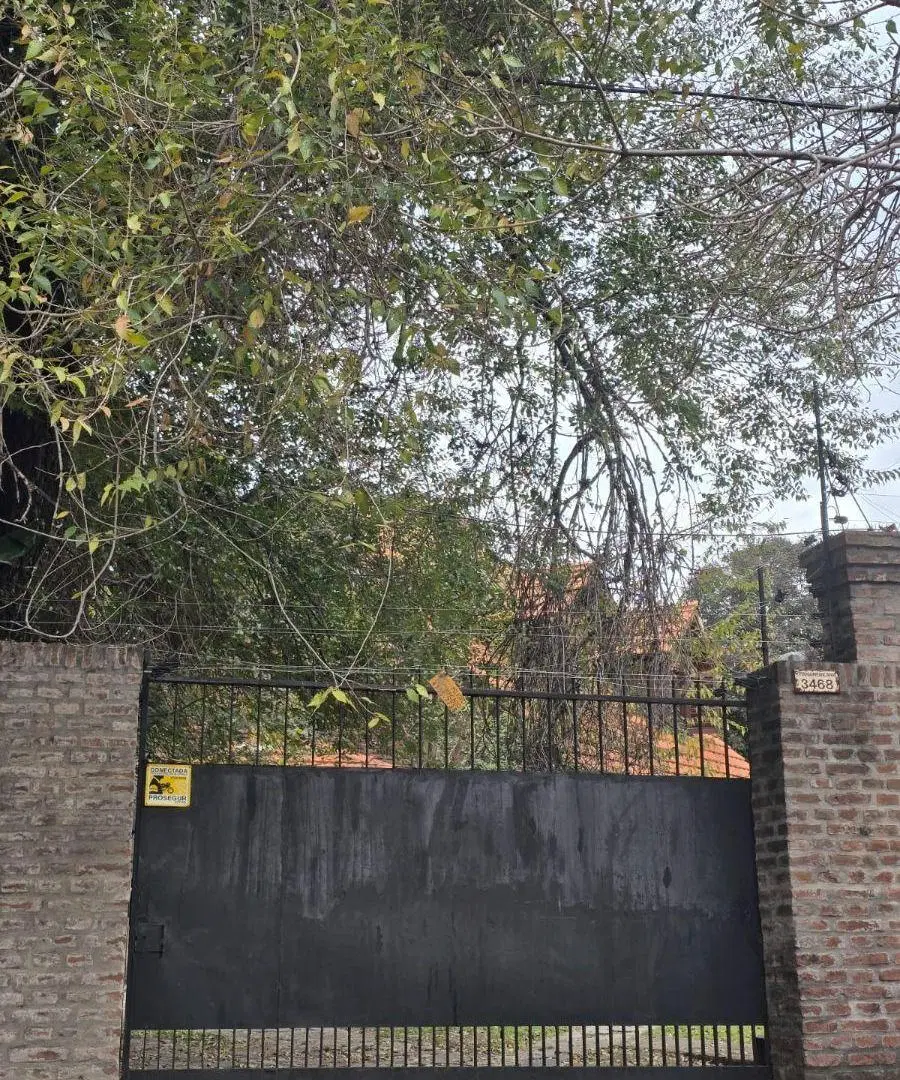 SANTA RITA ,CASA A REFACCIONAR , LINDO LOTE Y EXCELENTE UBICACIÓN. 1