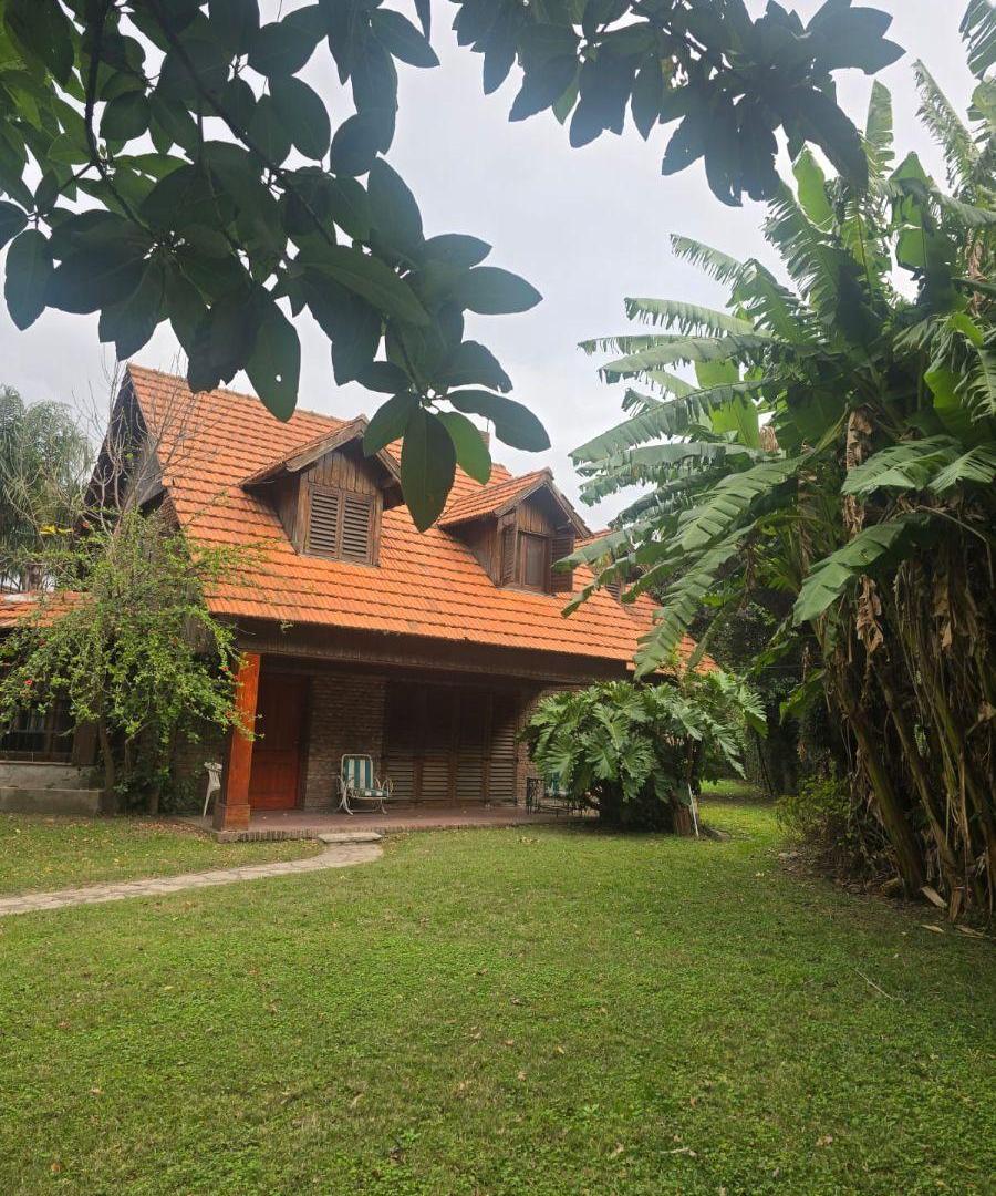 SANTA RITA ,CASA A REFACCIONAR , LINDO LOTE Y EXCELENTE UBICACIÓN.