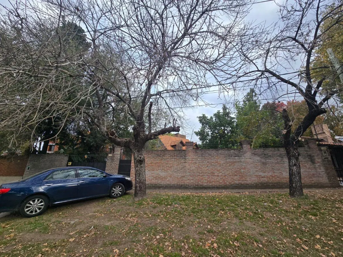 SANTA RITA ,CASA A REFACCIONAR , LINDO LOTE Y EXCELENTE UBICACIÓN. 8