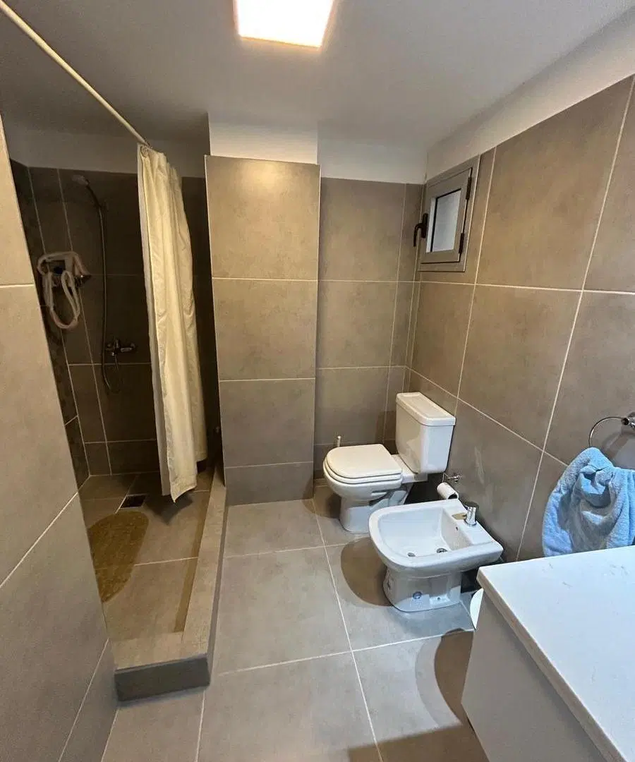 Departamento Categoría | 2 Dormitorios Cochera | Centro de Rosario | 82,80 m² Exclusivos | 9.º Piso 4