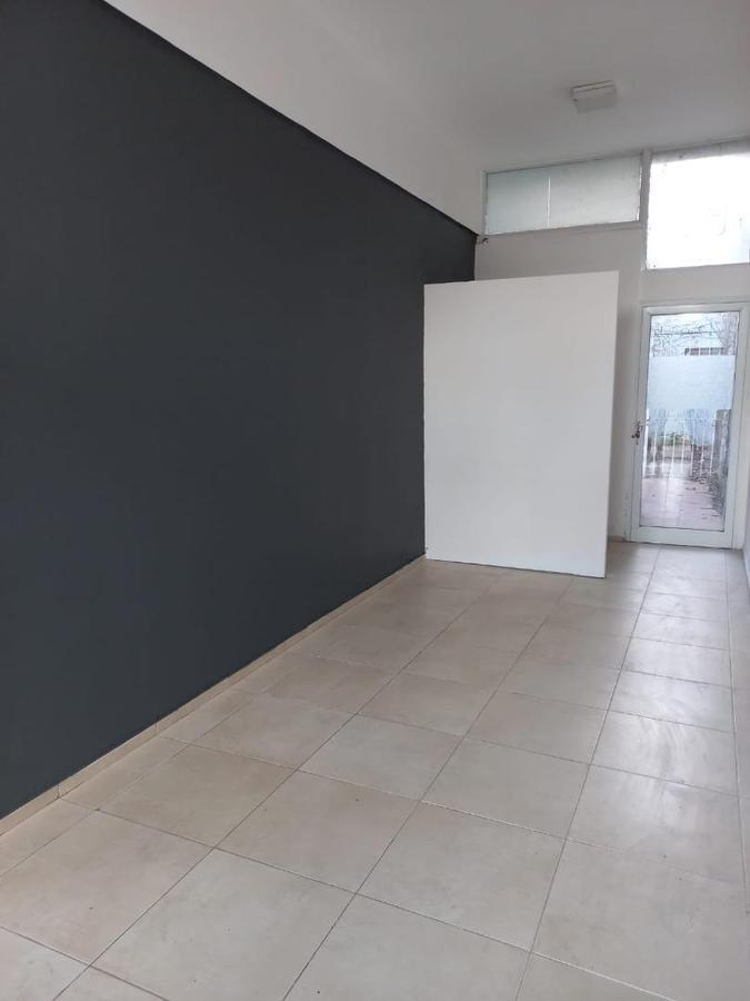 Foto de ALQUILER LOCAL COMERCIAL | CÉNTRICO | FUNES, imagen 1
