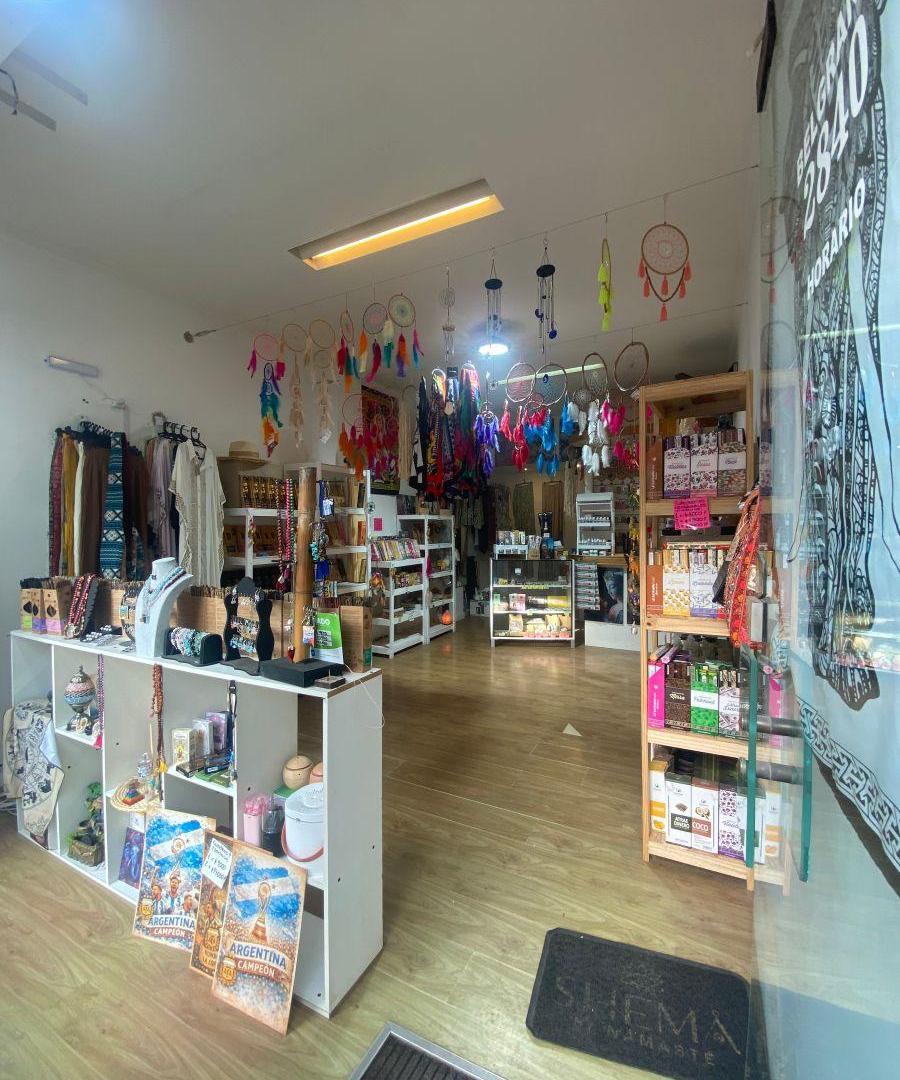 Foto de Alquiler local muy comercial sobre Guemes, imagen 1