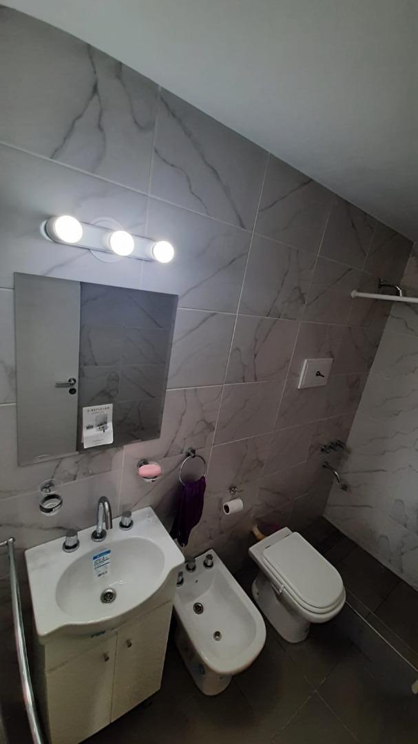 Excelente Departamento 4 Ambientes C/ Balcón Super Luminoso 3