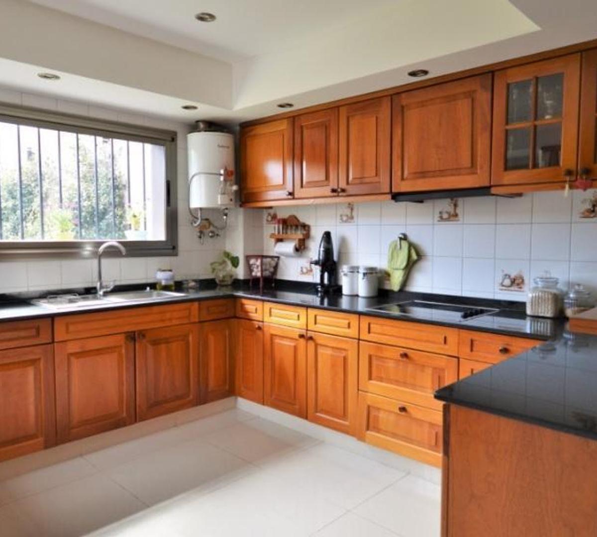 Foto de CASA EN VENTA - Ituzaingó Norte, imagen 3