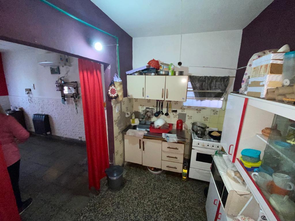 CASA EN VENTA - Morón