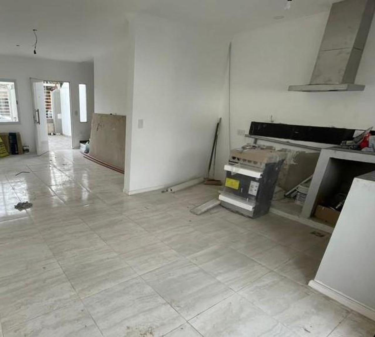 Duplex, a Estrenar, en Venta - Ituzaingó Norte 4