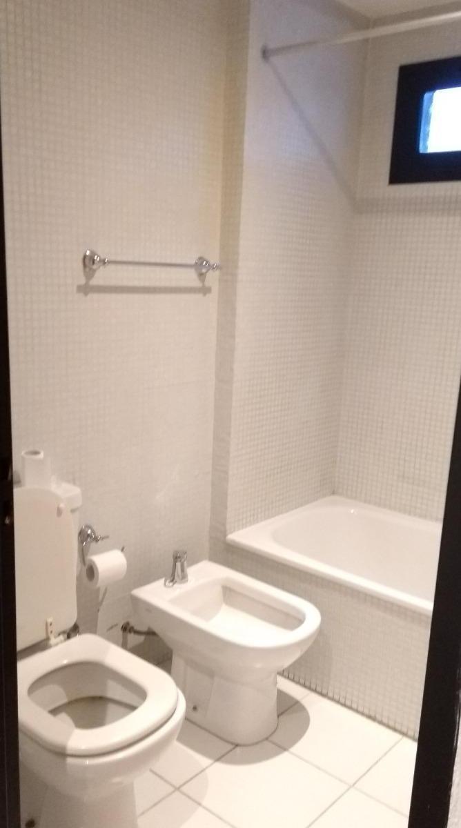 Departamento (Apto Profesional) en Venta - Morón Centro 3
