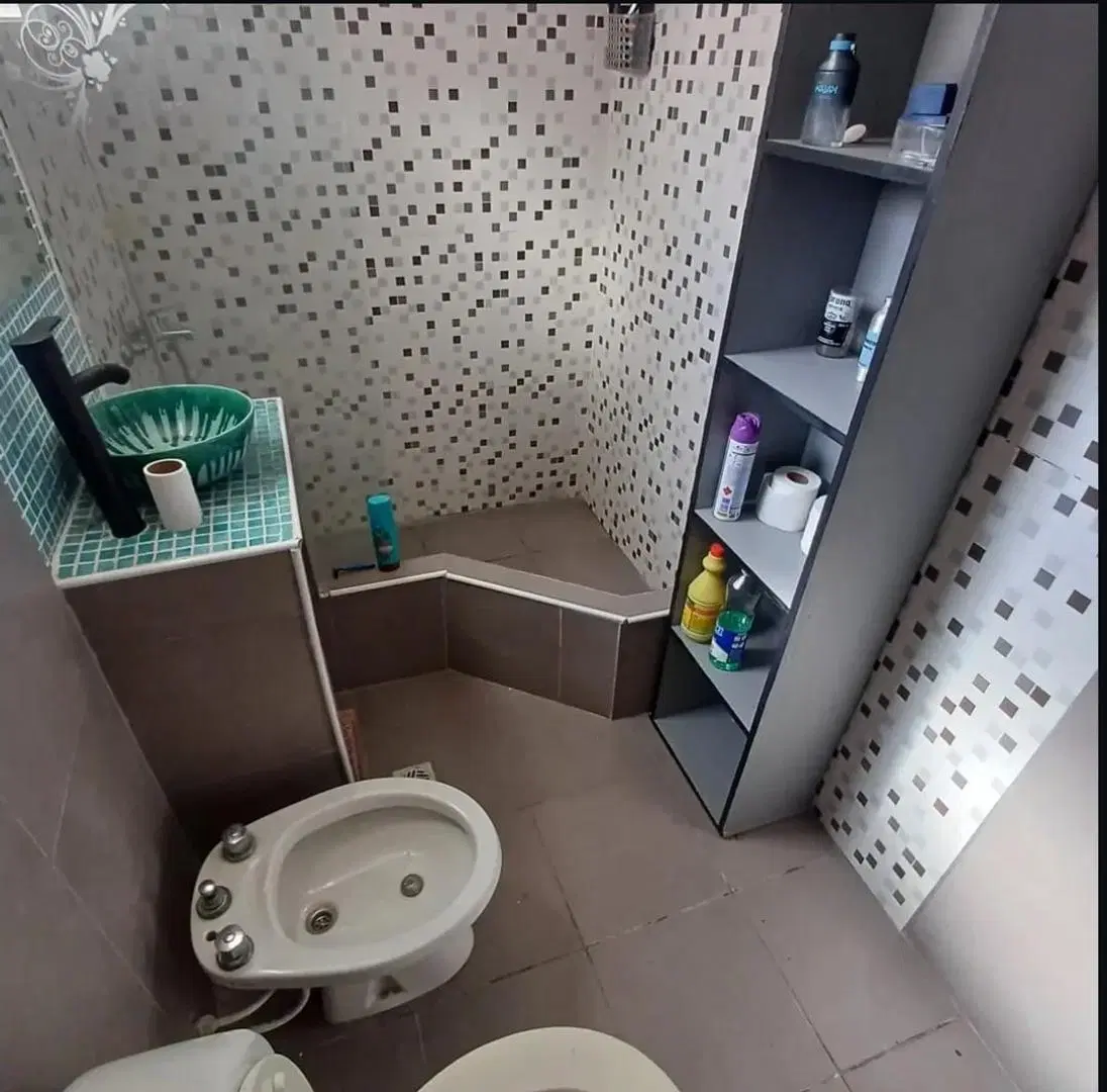 CASA, CON DEPTO. INDEPENDIENTE, EN VENTA - Ituzaingó sur 8