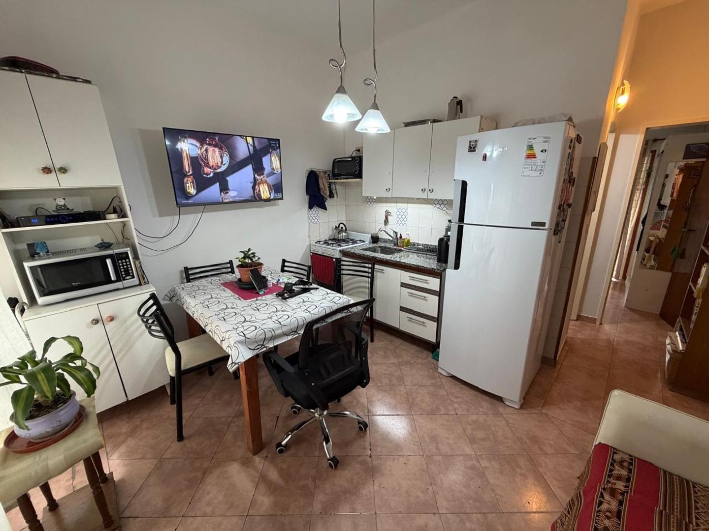 Foto de PH DOS AMBIENTES, CON PATIO, EN VENTA. - MORON, imagen 1