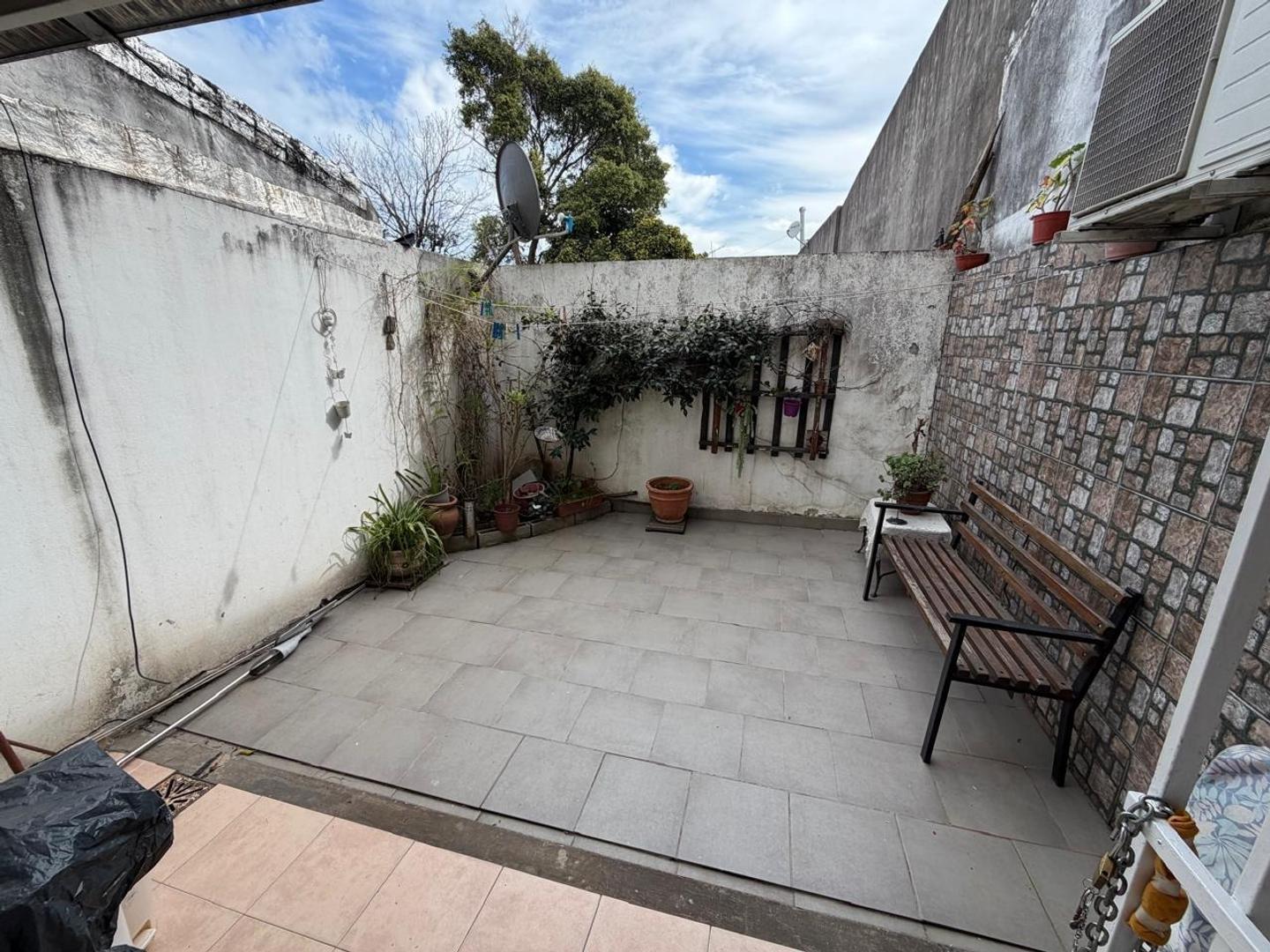 Foto de PH DOS AMBIENTES, CON PATIO, EN VENTA. - MORON, imagen 3