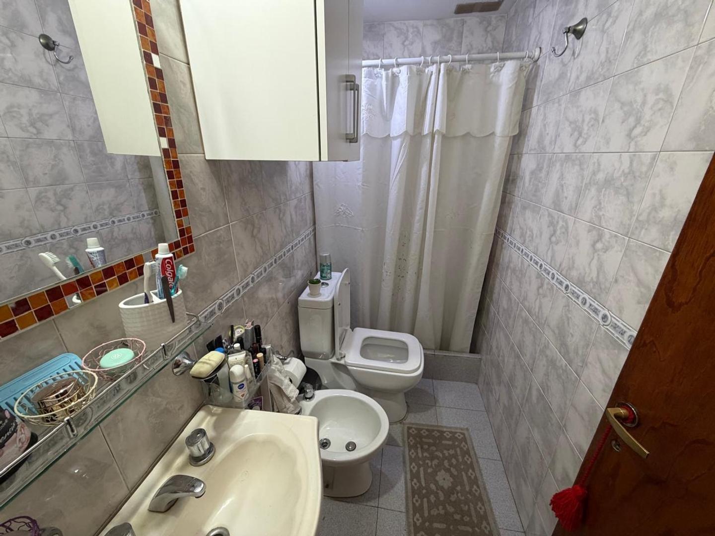Foto de PH DOS AMBIENTES, CON PATIO, EN VENTA. - MORON, imagen 4