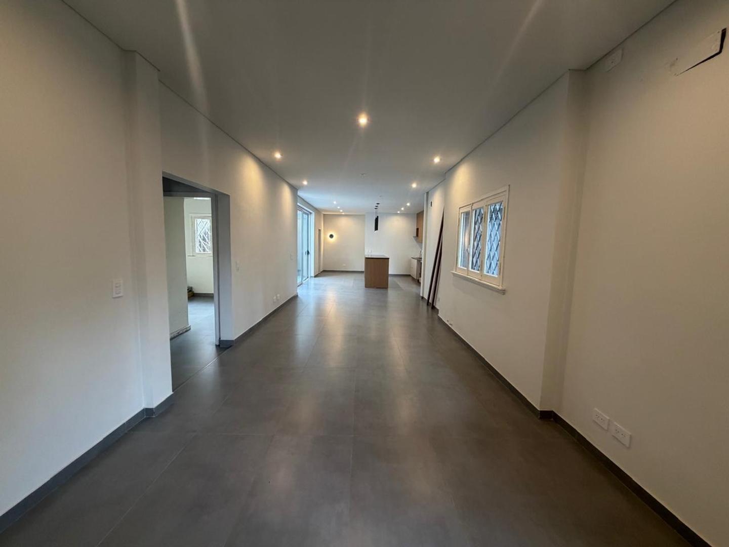 Foto de CASA EN VENTA 4 AMBIENTES - CASTELAR NORTE, imagen 1