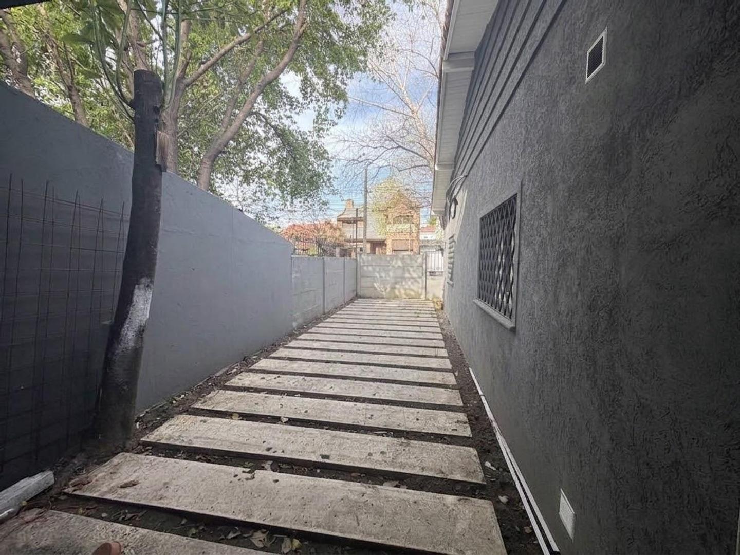Foto de CASA EN VENTA 4 AMBIENTES - CASTELAR NORTE, imagen 4
