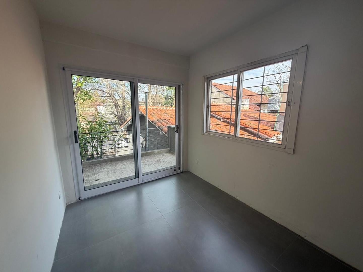 Foto de CASA EN VENTA 4 AMBIENTES - CASTELAR NORTE, imagen 5