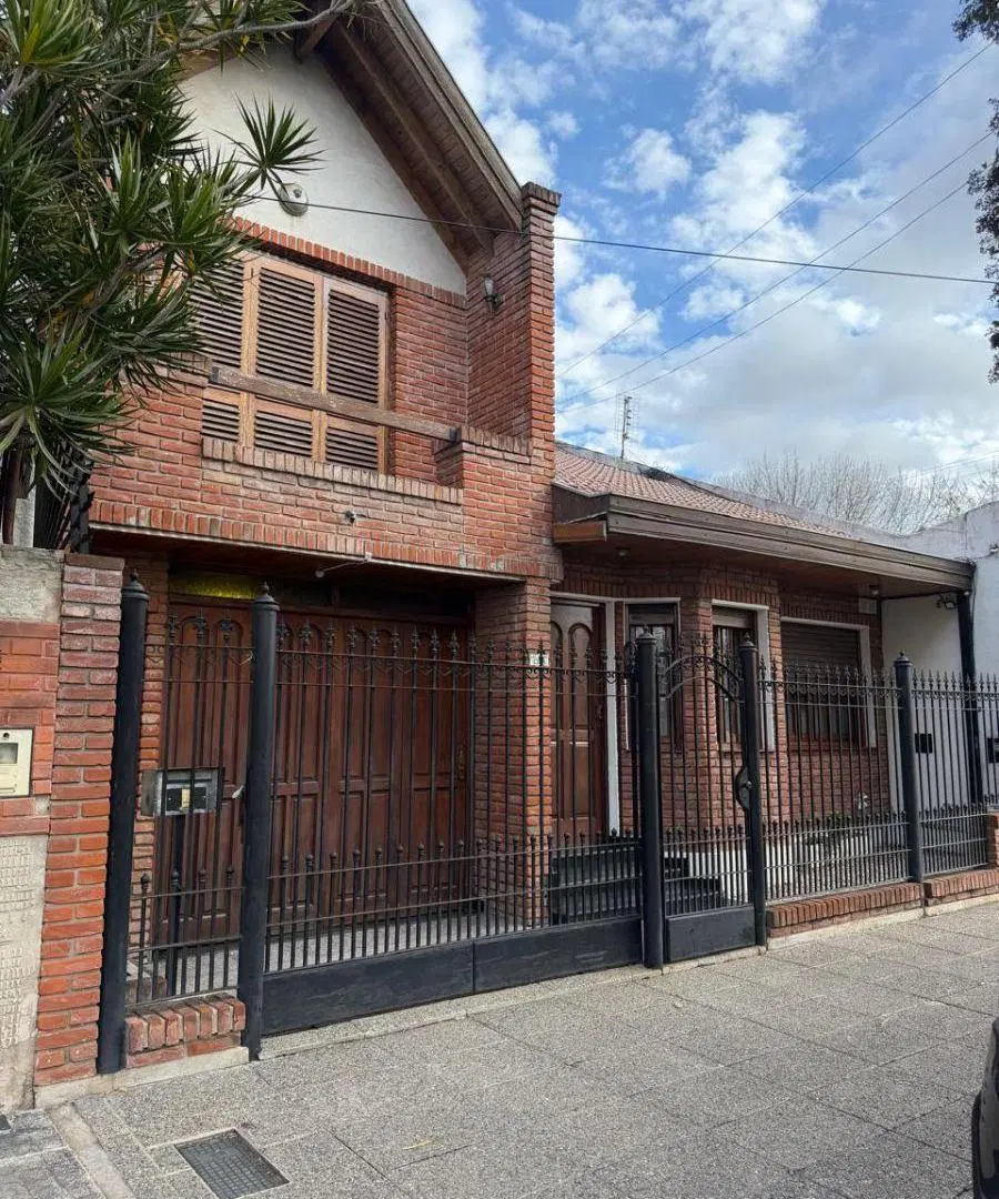 CHALET EN VENTA LOMAS DE ZAMORA 3