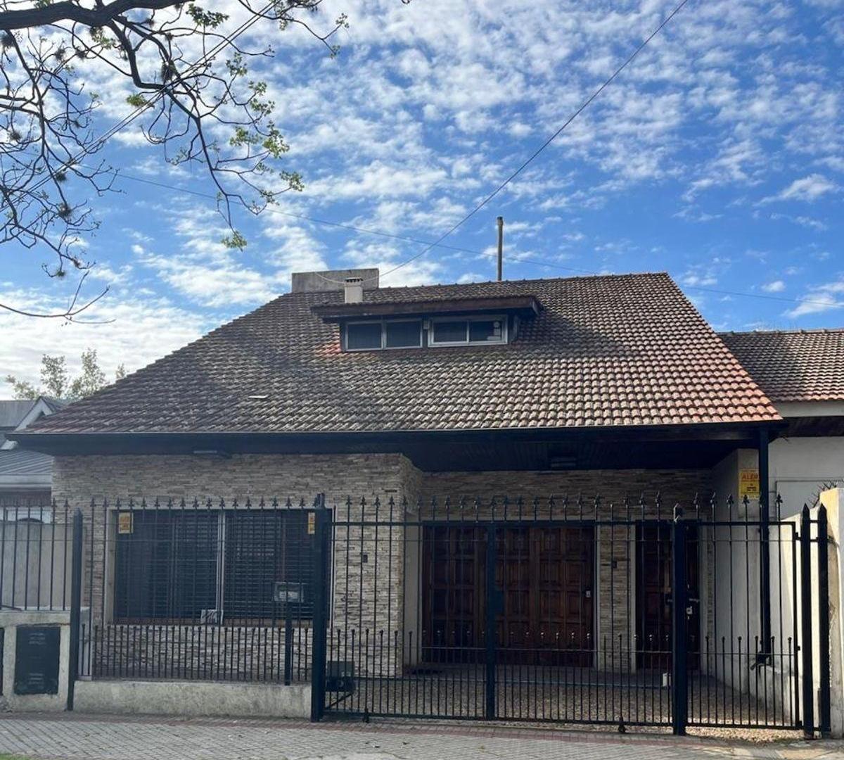 Foto de CHALET EN VENTA CON QUINCHO Y COCHERA LOMAS, imagen 1