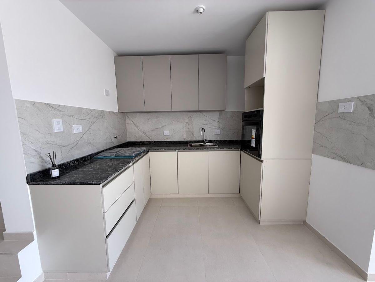 Foto de ALQUILER DUPLEX DE CATEGORIA EN DOCTA 3 DORMITORIOS, imagen 4
